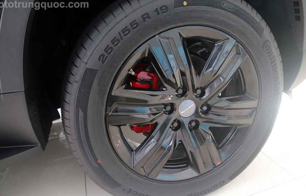 sử dụng lốp kích thước 225/55R19