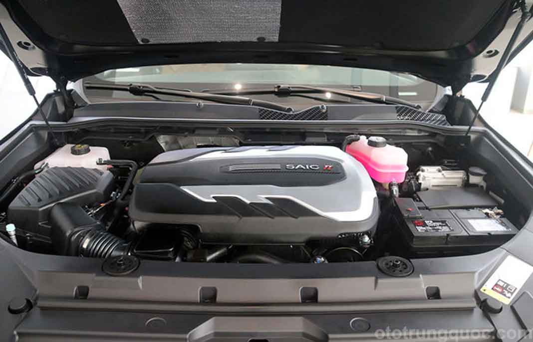 D90 Pro 2021 được trang bị động cơ xăng và diesel