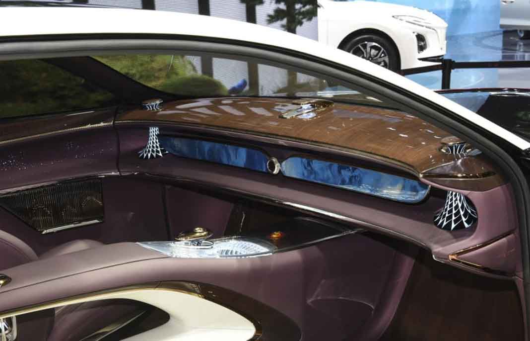 2 màn hình có thiết kế rộng và hẹp