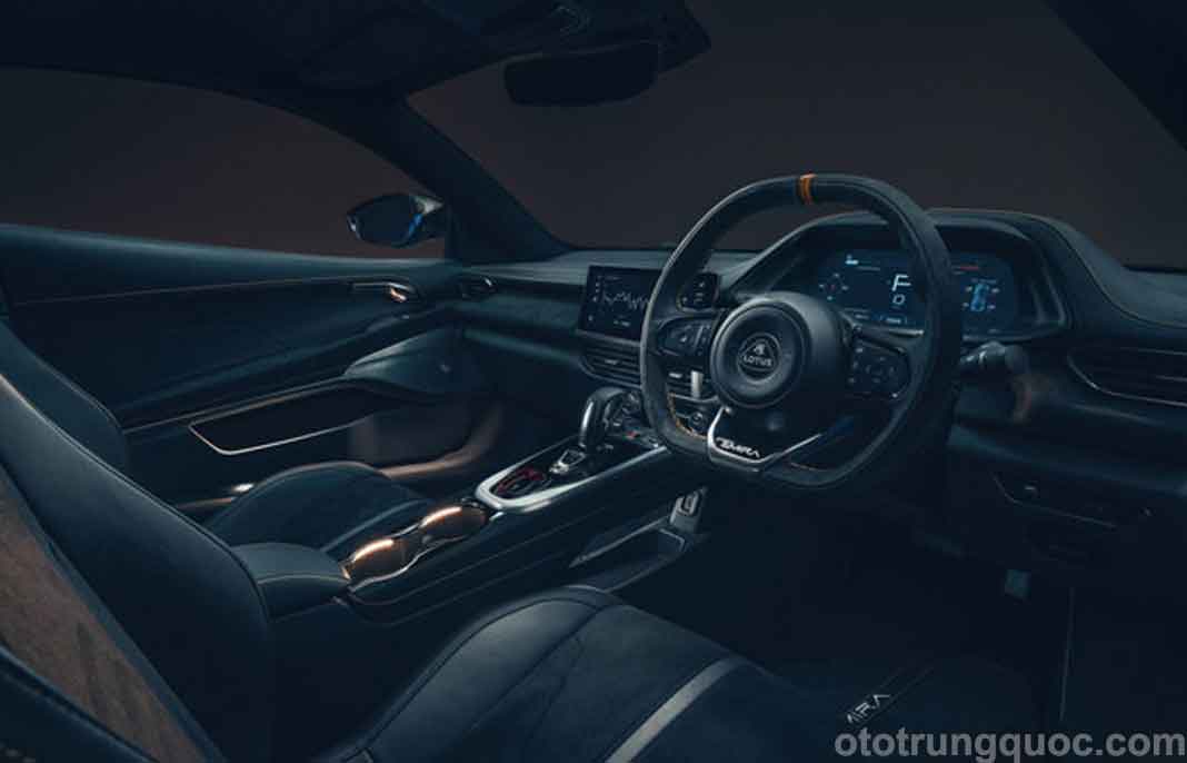 Nội thất của EMIRA cũng trở nên hiện đại hơn