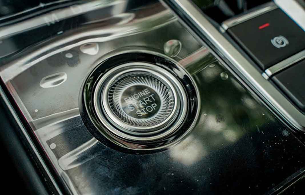 nút khởi động một chạm