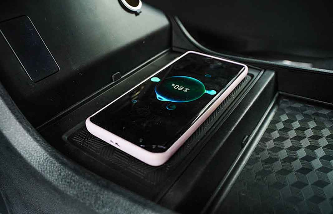 trang bị sạc điện thoại không dây