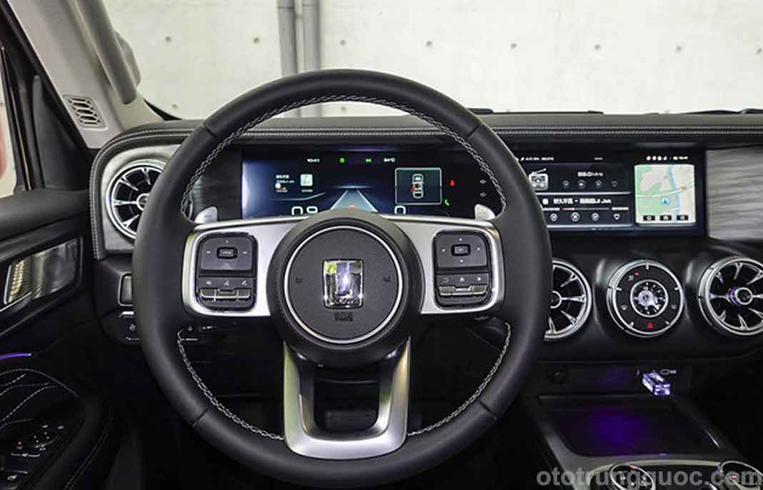 Hệ thống hỗ trợ lái có thể được bật thông qua các nút trên vô lăng